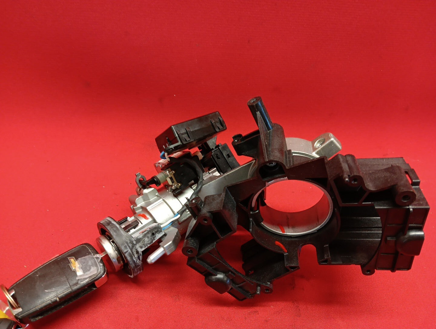2010-2017 GM Buick Chevrolet GMC Ignition Lock Cylinder Assembly W/ Key 84165716