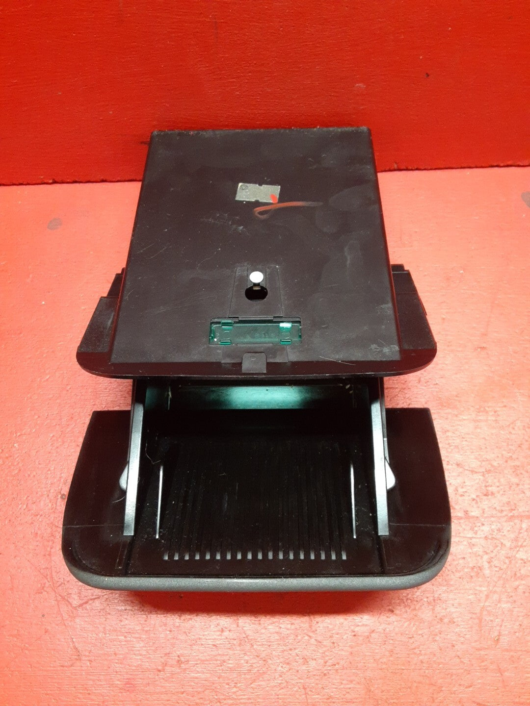 1998-2000 Volvo V70 S70 C70 Instrument Panel Center Lower Dash Ash Tray 9491253