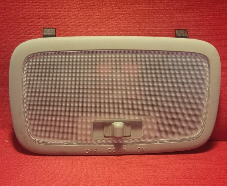2010 - 2013 Kia Soul Dome Center  Light W/ Sunroof 92850-2H000QW / GRAY