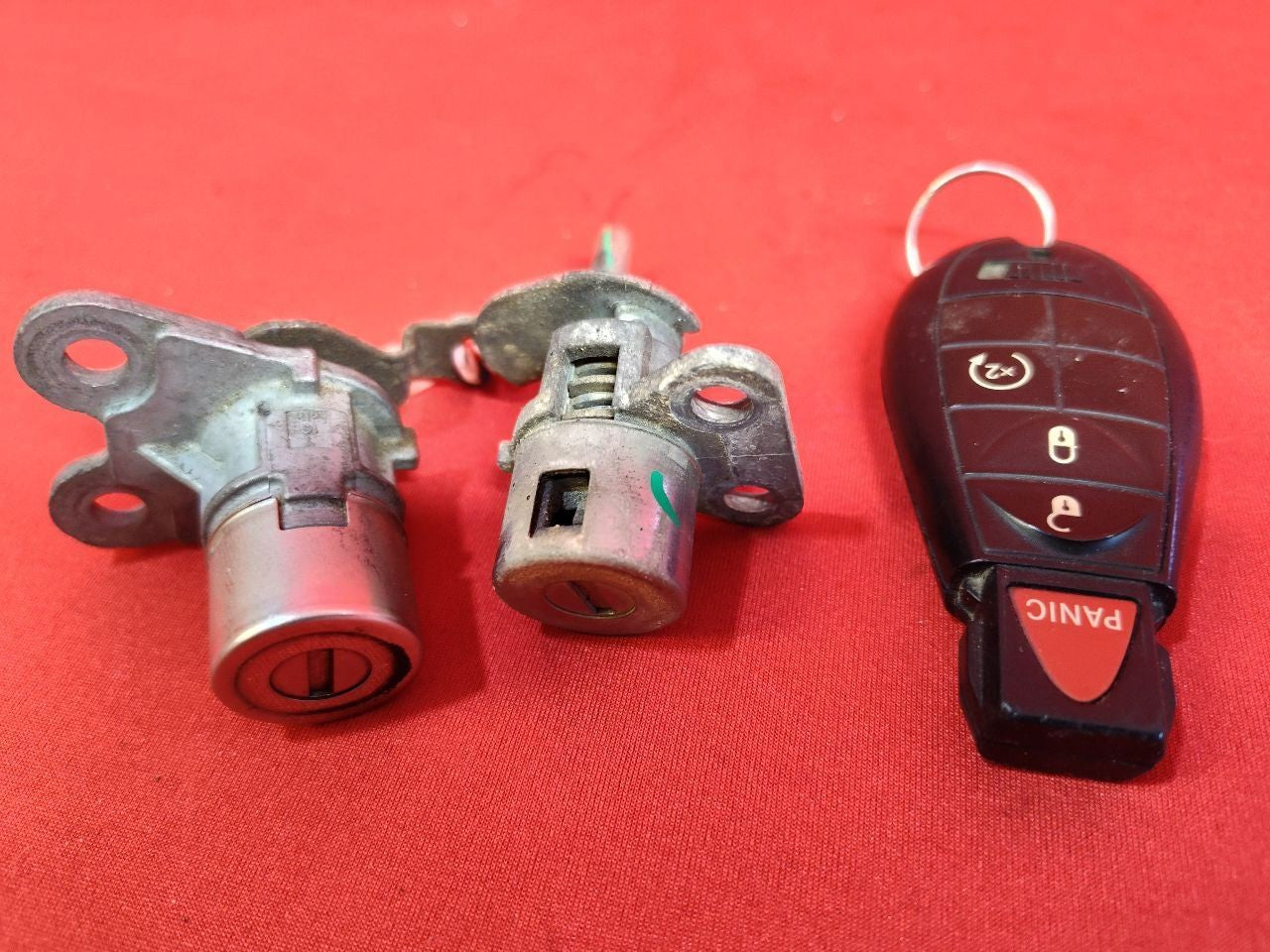 2013-2018 Dodge Ram Ignition Immobilizer Key Fob Door Lock Cylinder SET