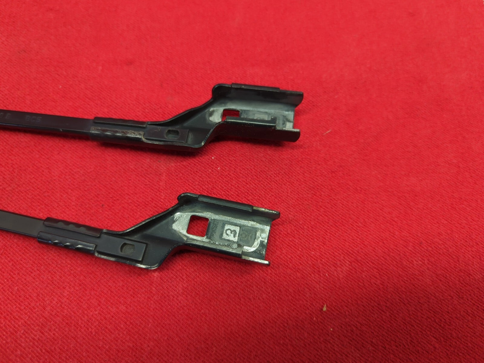 2006 2007 2008 2009 2010 Volkswagen VW Passat Windshield Wiper Arm SET Black