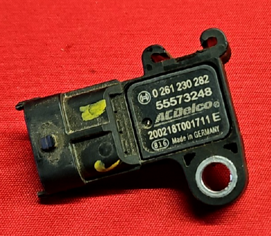 Multiple GM Vehicles - Manifold Absolute Pressure MAP Sensor - 55573248
