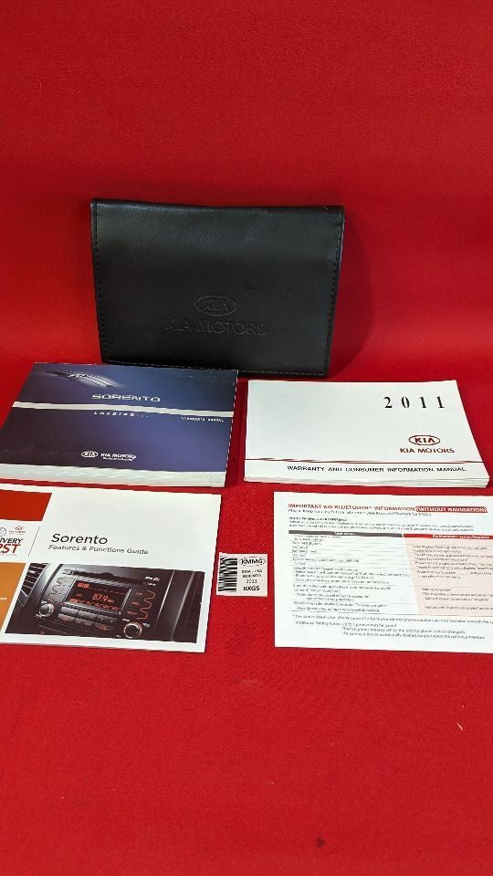2011 Kia Sorento 2.4L Auto Trans Owner's Manual Booklet Set w/ Case