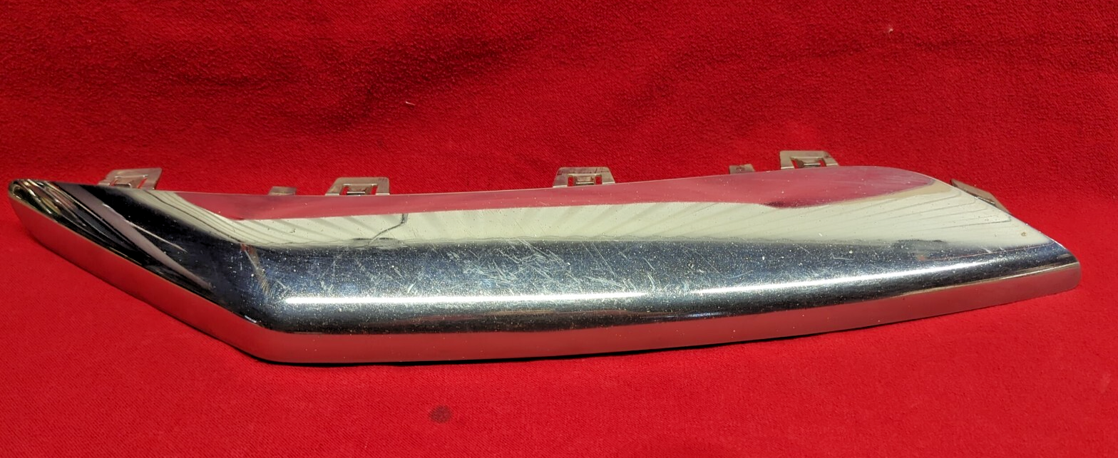 2004 2005 2006 Chrysler Pacifica Chrome FRONT RIGHT PASSENGER Bumper Trim Fascia