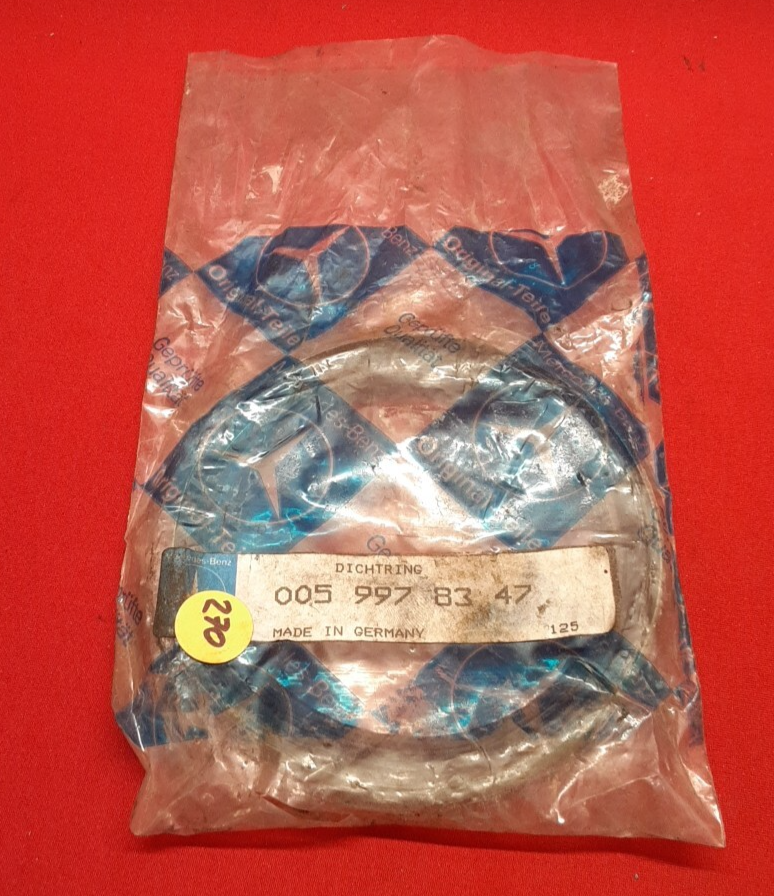 BRAND NEW OEM Mercedes-Benz Crankshaft Oil Seal 0059978347