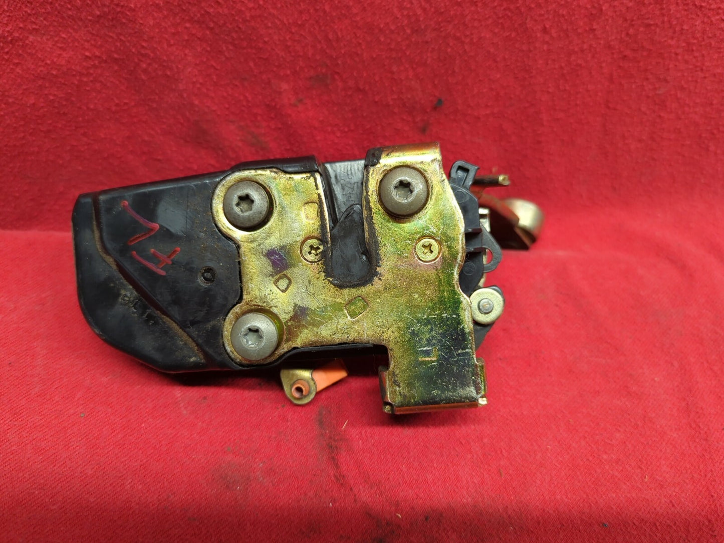 2002 2003 2004 2005 Jeep Liberty FRONT LEFT DRIVER Latch Lock Actuator 