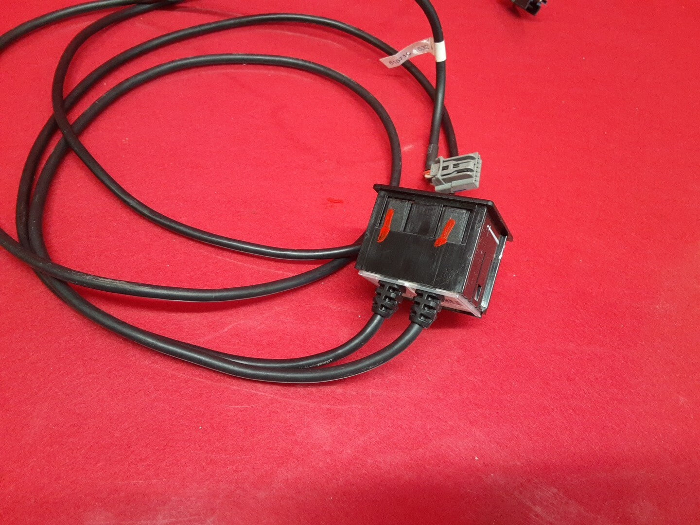 2013 Mopar Dodge Dart Auxiliary USB Port STD HUB Cable