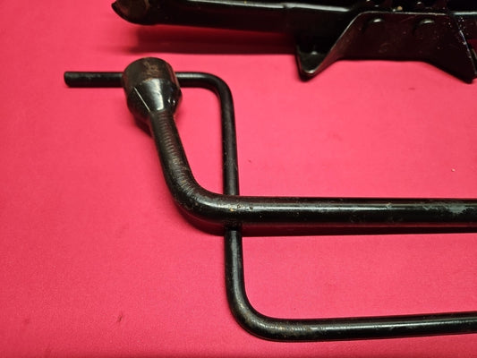 2003 - 2010 Pontiac Vibe 03-13 Toyota Spare Tire Emergency Scissor Jack SET