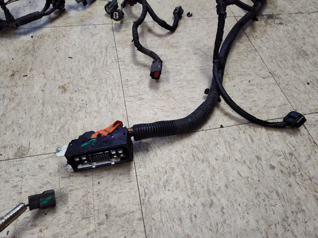 2011-2013 Infiniti QX56 Engine Wiring Harness AWD 3Row w/ LDP, ICC, NAVI, HFP