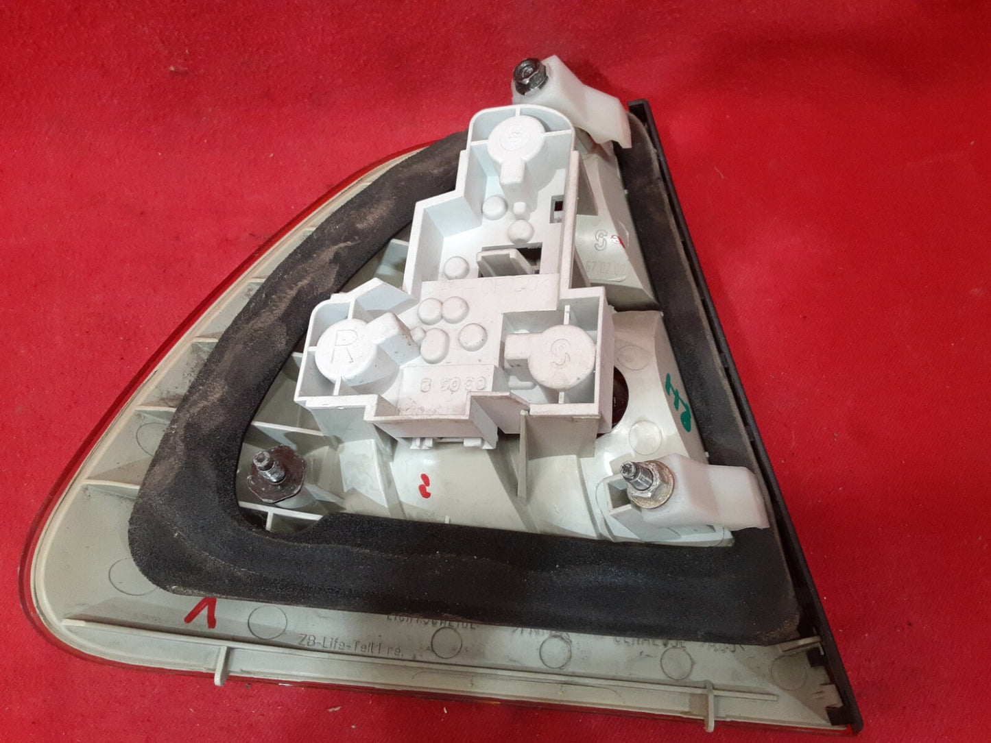 BMW - E46 325i Passenger / Right Tail Light Lamp SW / Wagon - 63216905628