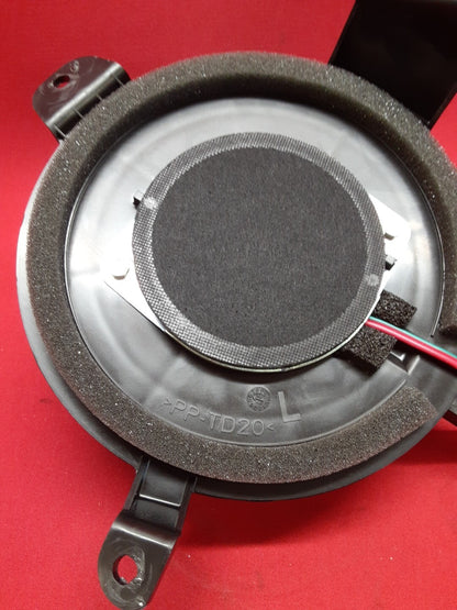 2013 -2019 Fiat 500 / Fiat 500e Rear Left Quarter Panel Speaker 5091811AA