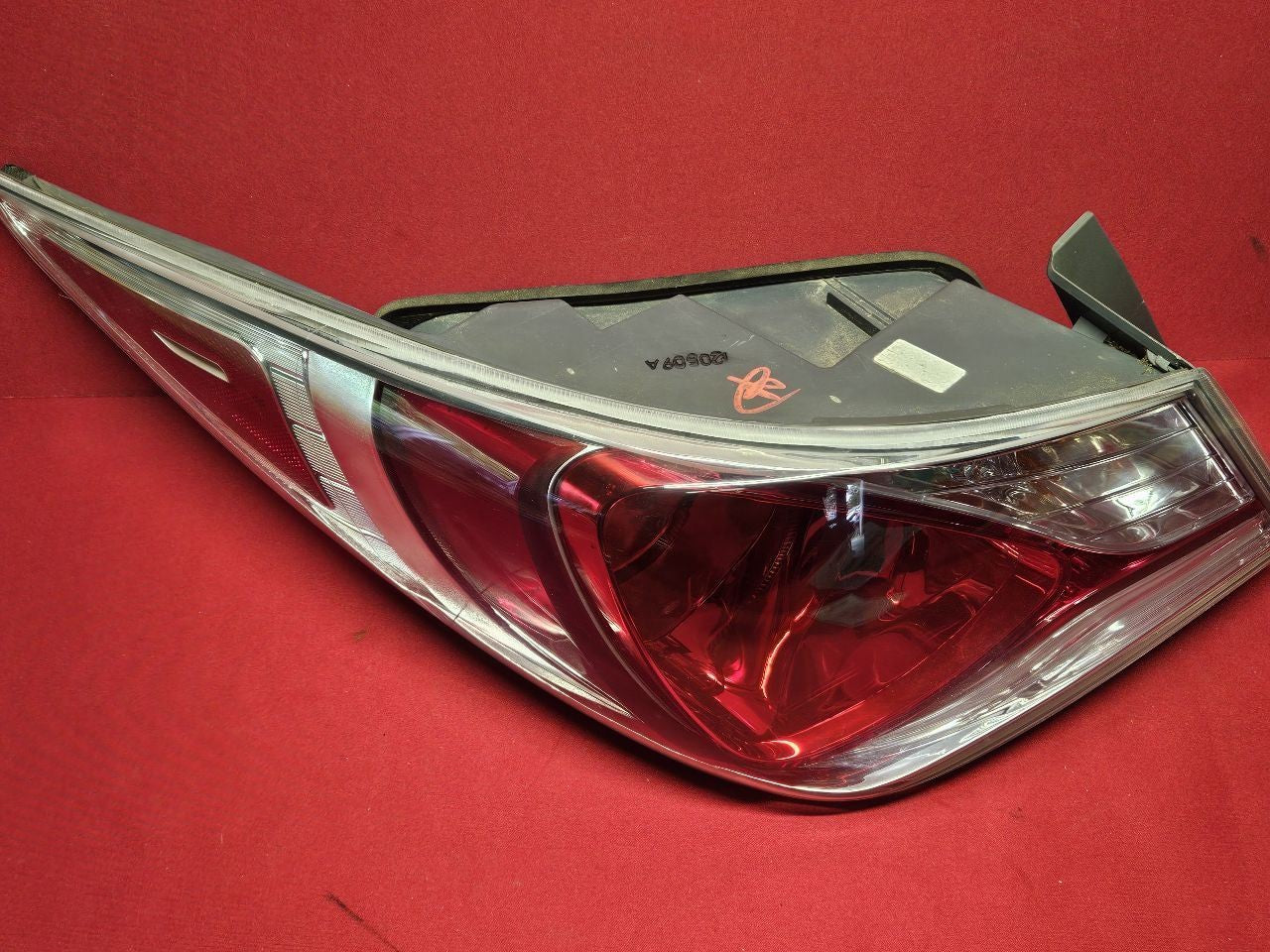 2011-2015 Hyundai Sonata GLS, Limited, Hybrid LEFT DRIVER Qtr Tail Light Lamp