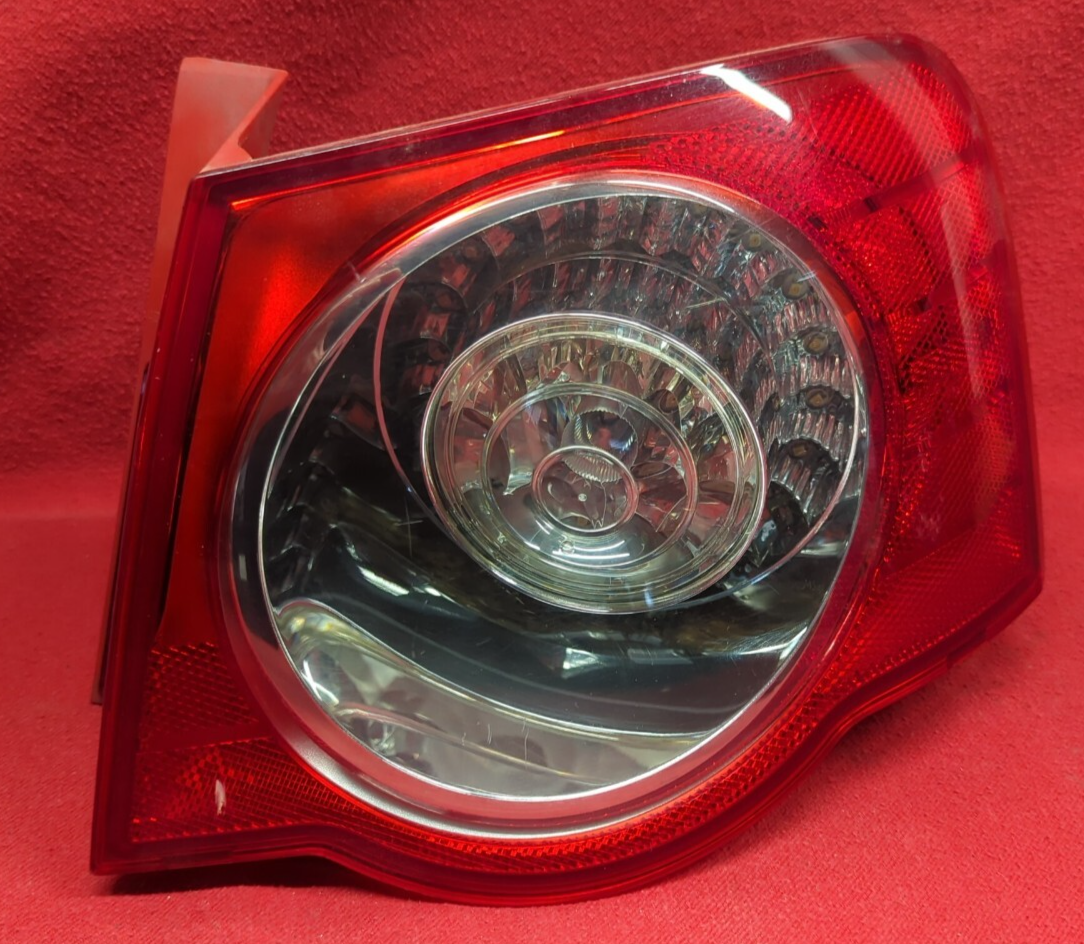 2006 2007 2008 2009 2010 Volkswagen VW Passat RIGHT OUTER BODY Tail Light Lamp