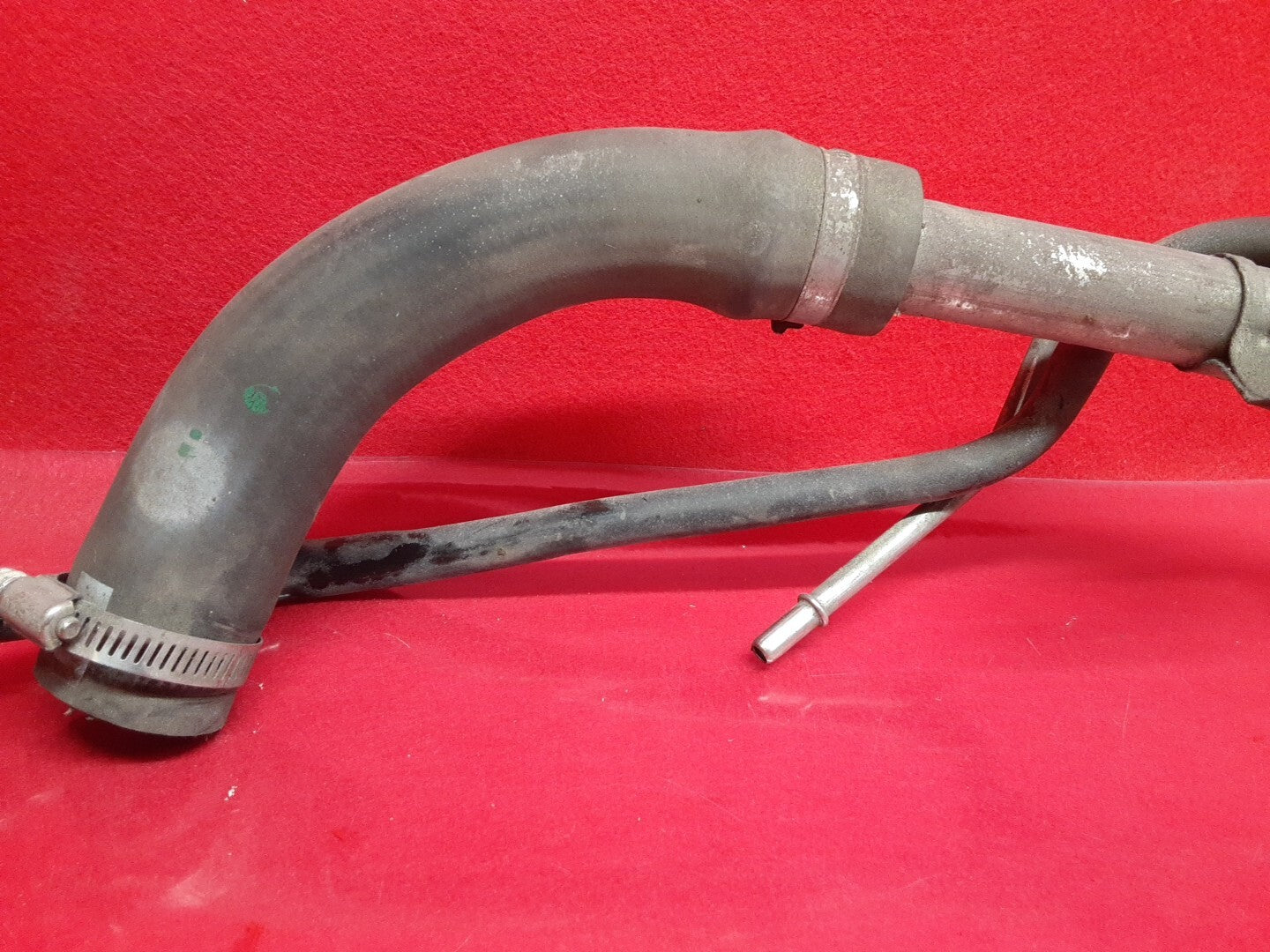 18-20 Buick Regal Sportback TourX Rear Fuel Tank Filler Pipe Neck Hose 84689977