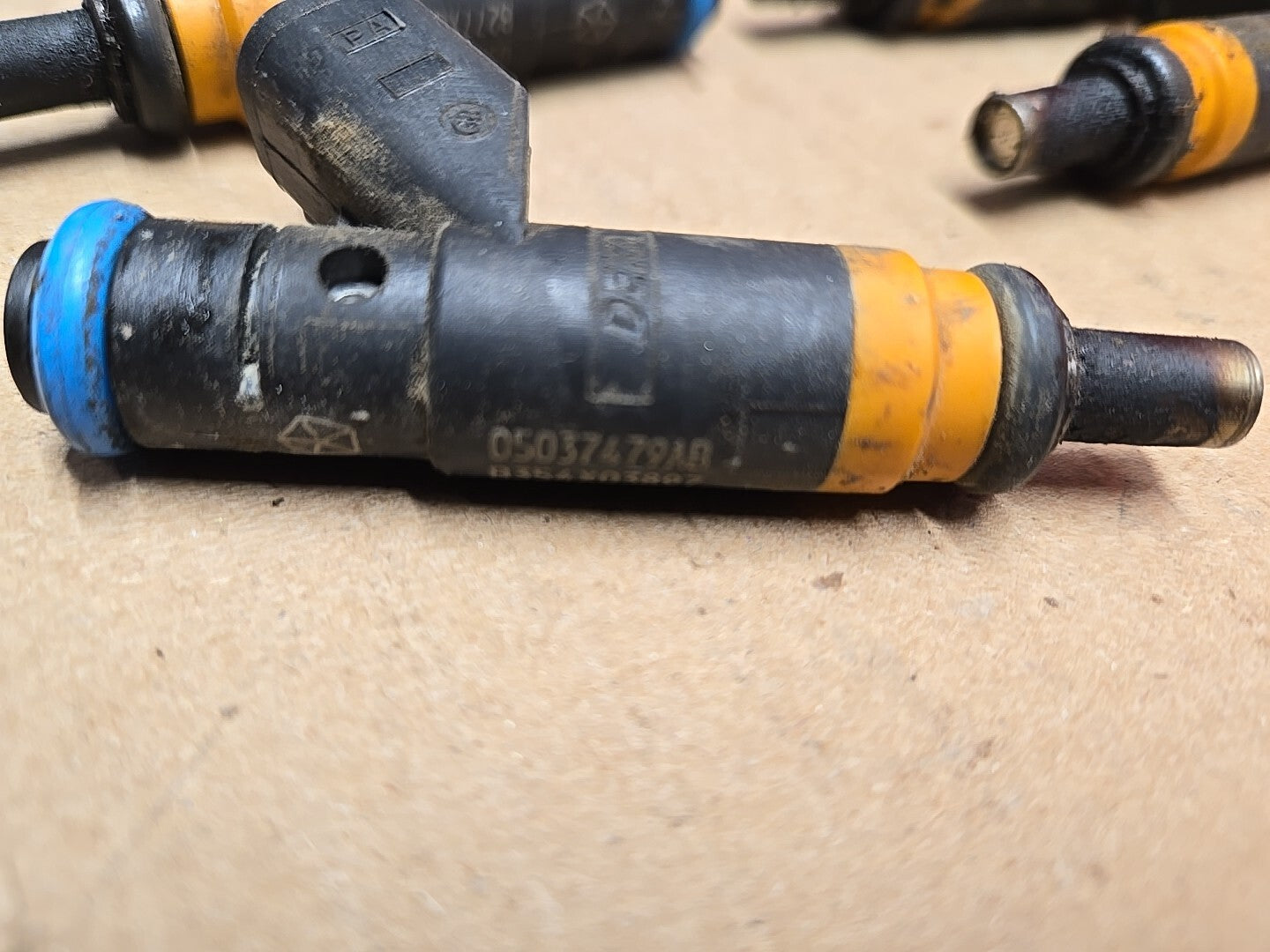 2009 - 2024 Chrysler Dodge Jeep Ram 5.7L V8 Fuel Injectors SET OF 8  - 5037479AD