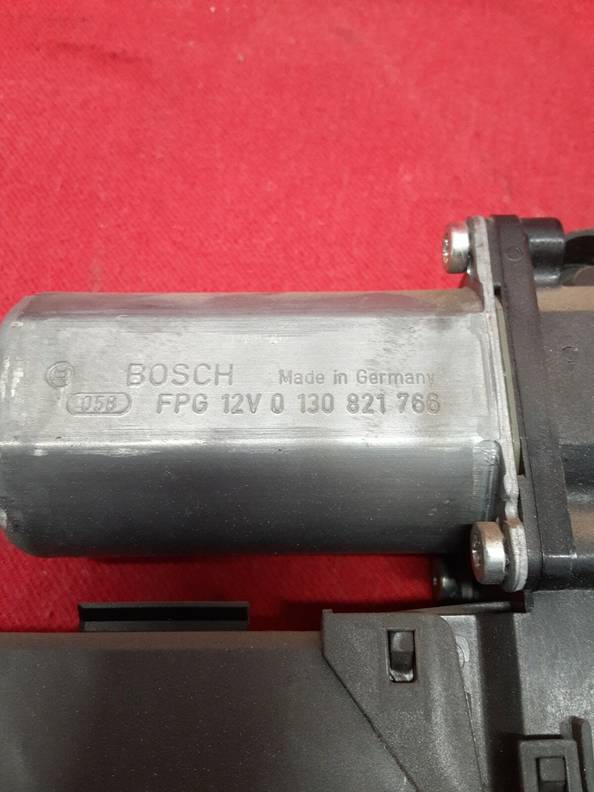 2002 - 2008 Audi S4 A4 & Quattro RIGHT PASSENGER REAR Window Motor 8E0-959-802