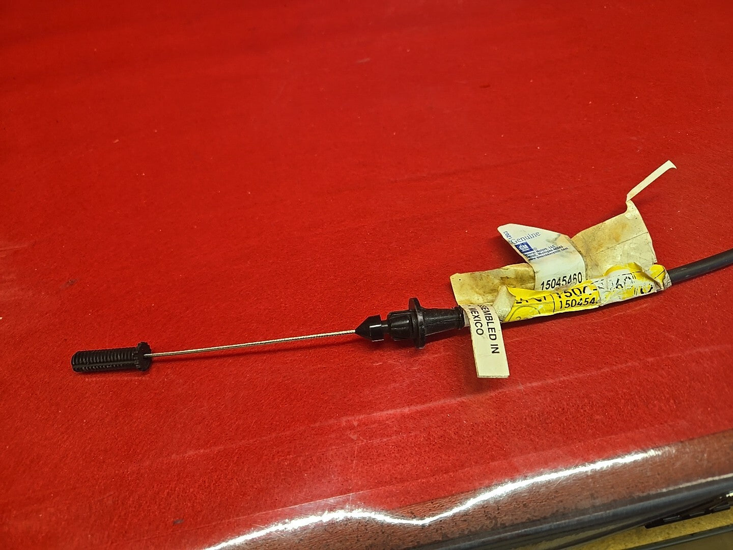 NEW OEM 2000 - 2005 GM Chevrolet GMC Oldsmobile Cruise Control Cable 15045460