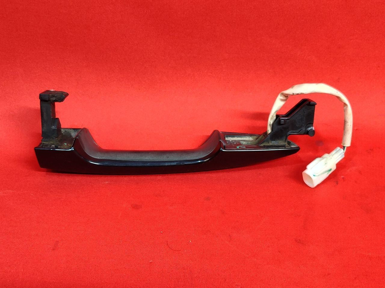 2018-2020 / 22-25 Mitsubishi Eclipse Cross FRONT RIGHT PASSENGER Door Handle