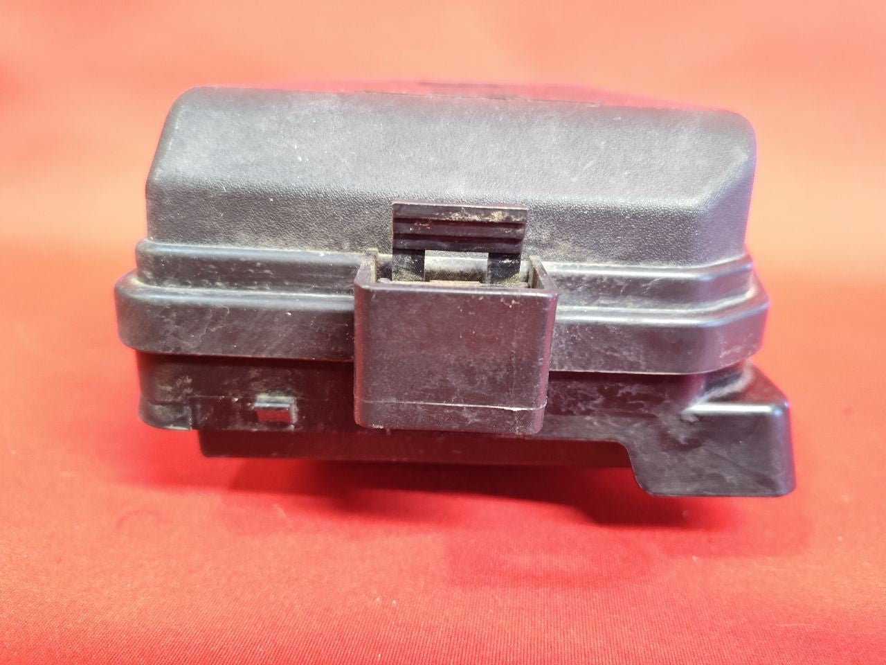 2014-2016 Chevrolet Chevy Spark EV Electric Engine Fuse Box Junction Block - 69k