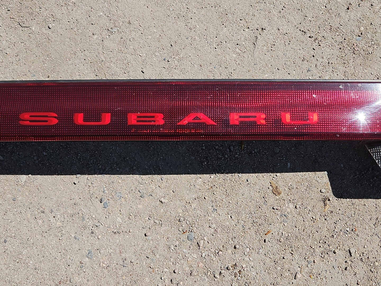 1997 1998 1998 Subaru Legacy SEDAN Center Mounted Deck Lid Tail Light Lamp