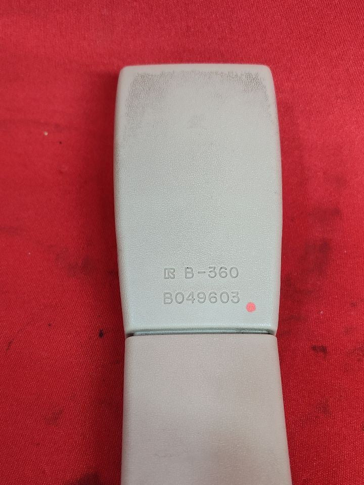 2001-2005 Lexus GS300 GS430 Front Left Driver Seat Belt Buckle SINGLE PLUG