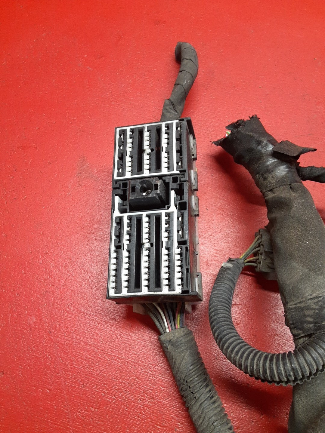 12 Chevrolet Traverse GMC Acadia Fuse Relay Junction Box PIGTAILS 20972848