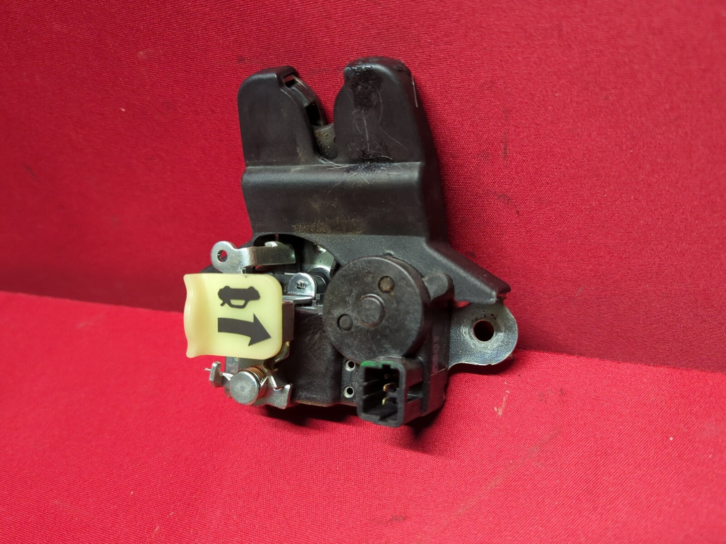 Hyundai 2009 2010 Sonata 2010 - 2016 Genesis Coupe Trunk Latch 81230-0A501