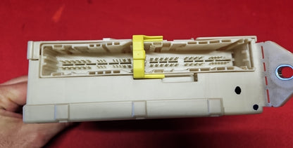 2006 - 2011 Lexus LEFT DRIVER Dash Fuse Box Junction Block 82730-30271