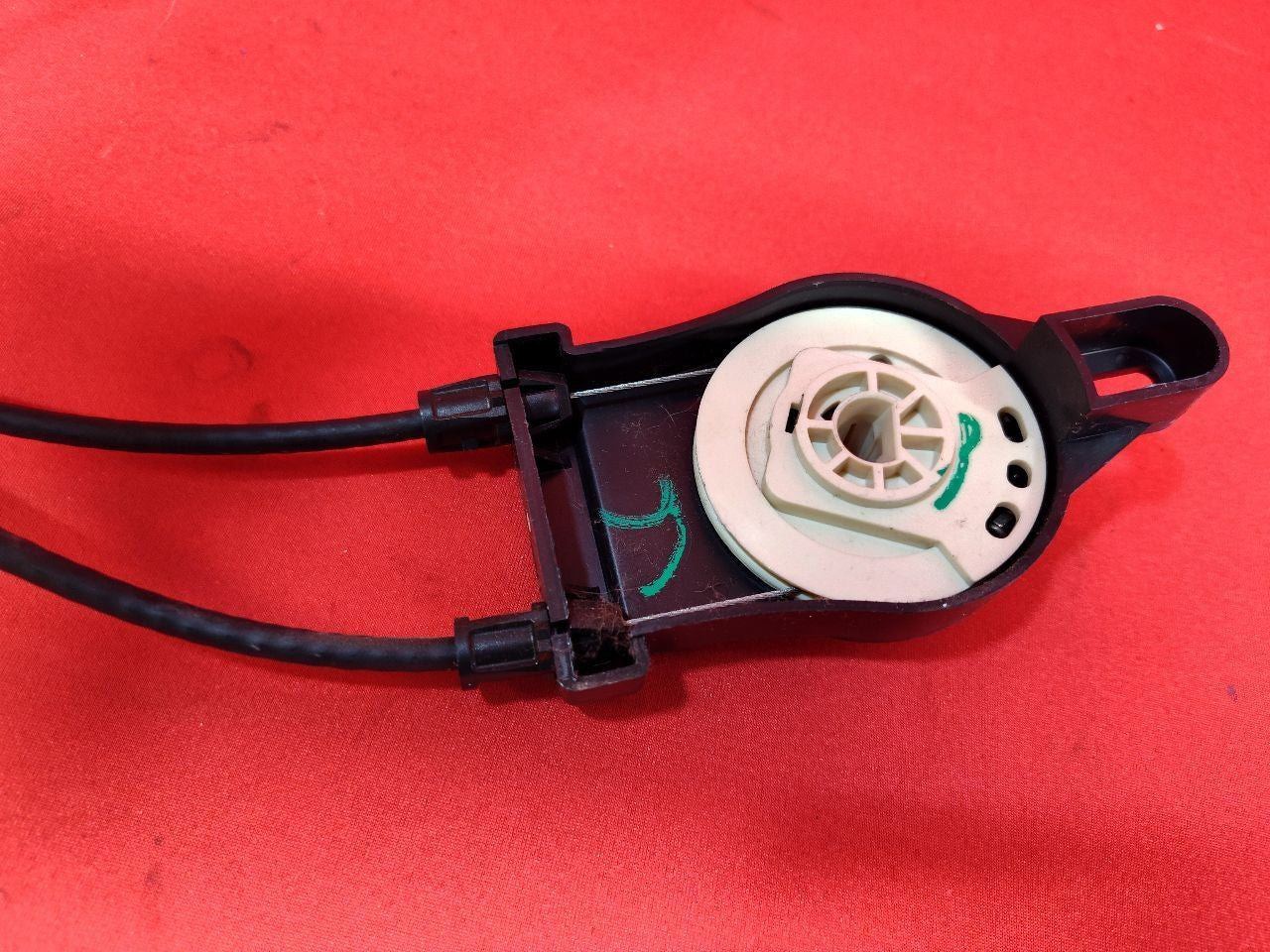 2001-2004 Mazda Tribute 01-07 Escape / Mariner HVAC Climate Control w/ AC