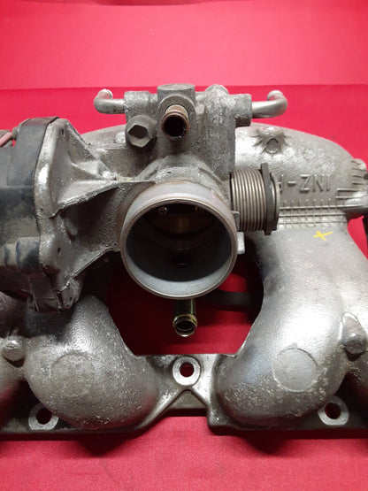 2001 - 2007 Toyota Prius 1.5L Engine Intake Manifold w/ Throttle Body 1710121060