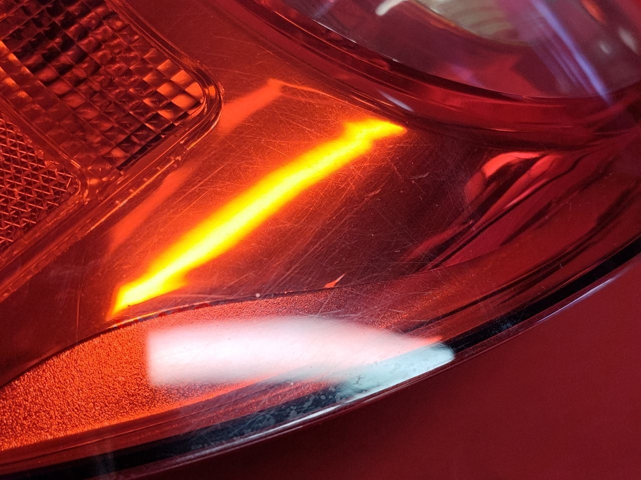 2009-2011 VW Volkswagen Tiguan LEFT DRIVER Outer Quarter Mounted Tail Light Lamp