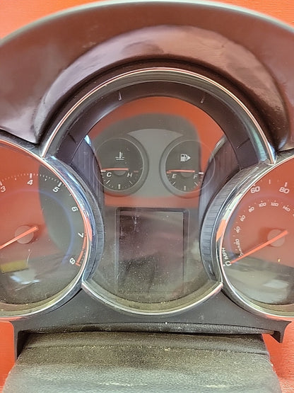 2013-2016 Chevrolet Cruze Instrument Cluster Assembly 42362673