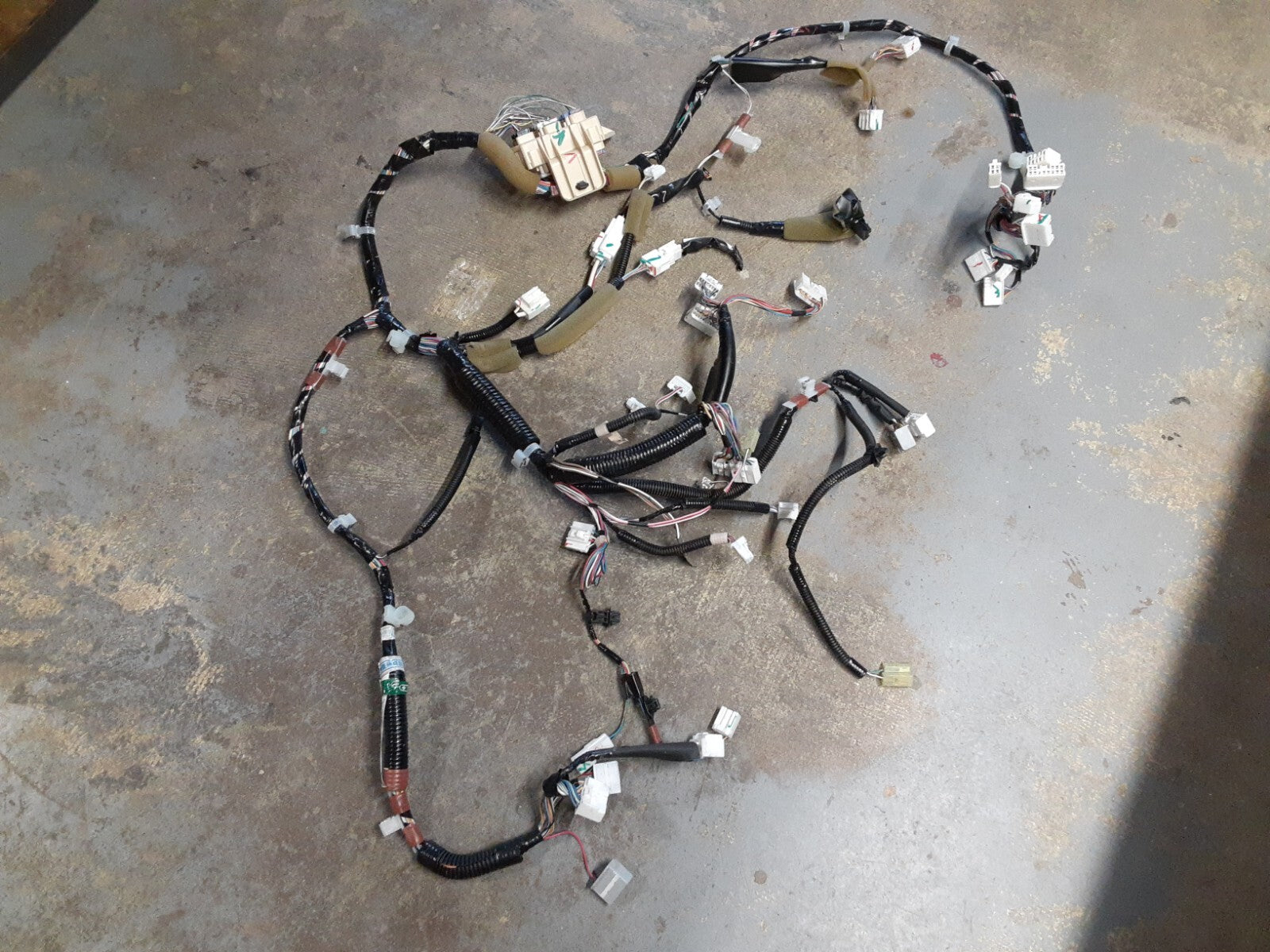 2004 - 2007 Toyota Highlander Instrument Panel Wiring Harness   82141-48A40