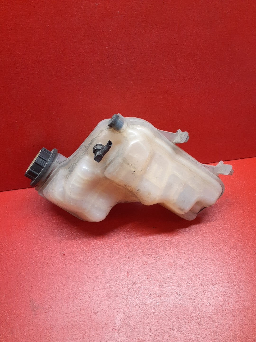 2014 Land Rover Range Rover 5.0L Engine Coolant Reservoir Tank CPLA-8A080-AA
