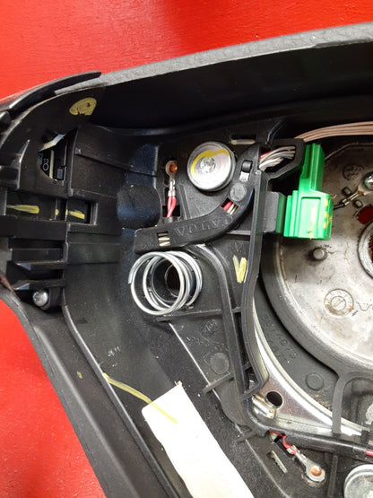 2004 Volvo XC90 Steering Wheel w/ Cruise and Radio Controls 30643088