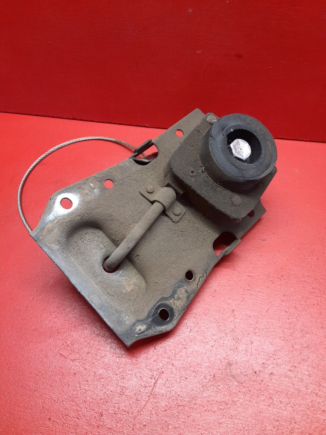 2007-2017 GM Multi Vehicle OEM Spare Tire Hoist Carrier 22905387
