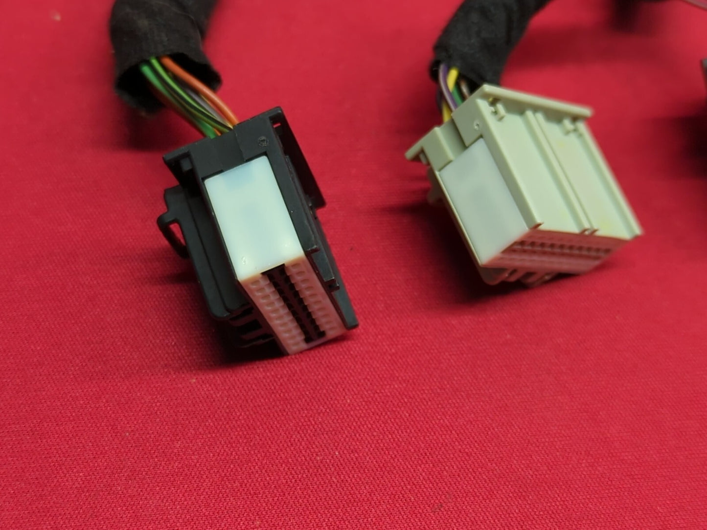 2010 - 2016 - GM Keyless Entry Module / BCM - 13578644 - 5DK 009703-01  PIGTAILS