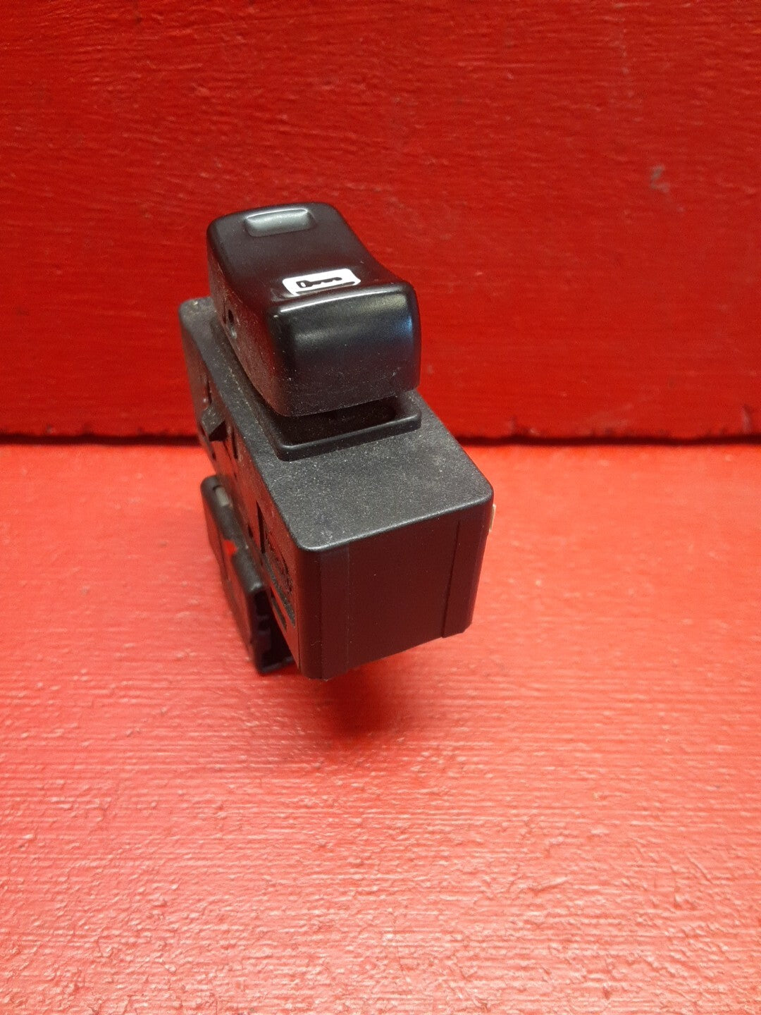 2000 - 2006 Nissan Sentra RIGHT FRONT PASSENGER SIDE Door Lock Switch
