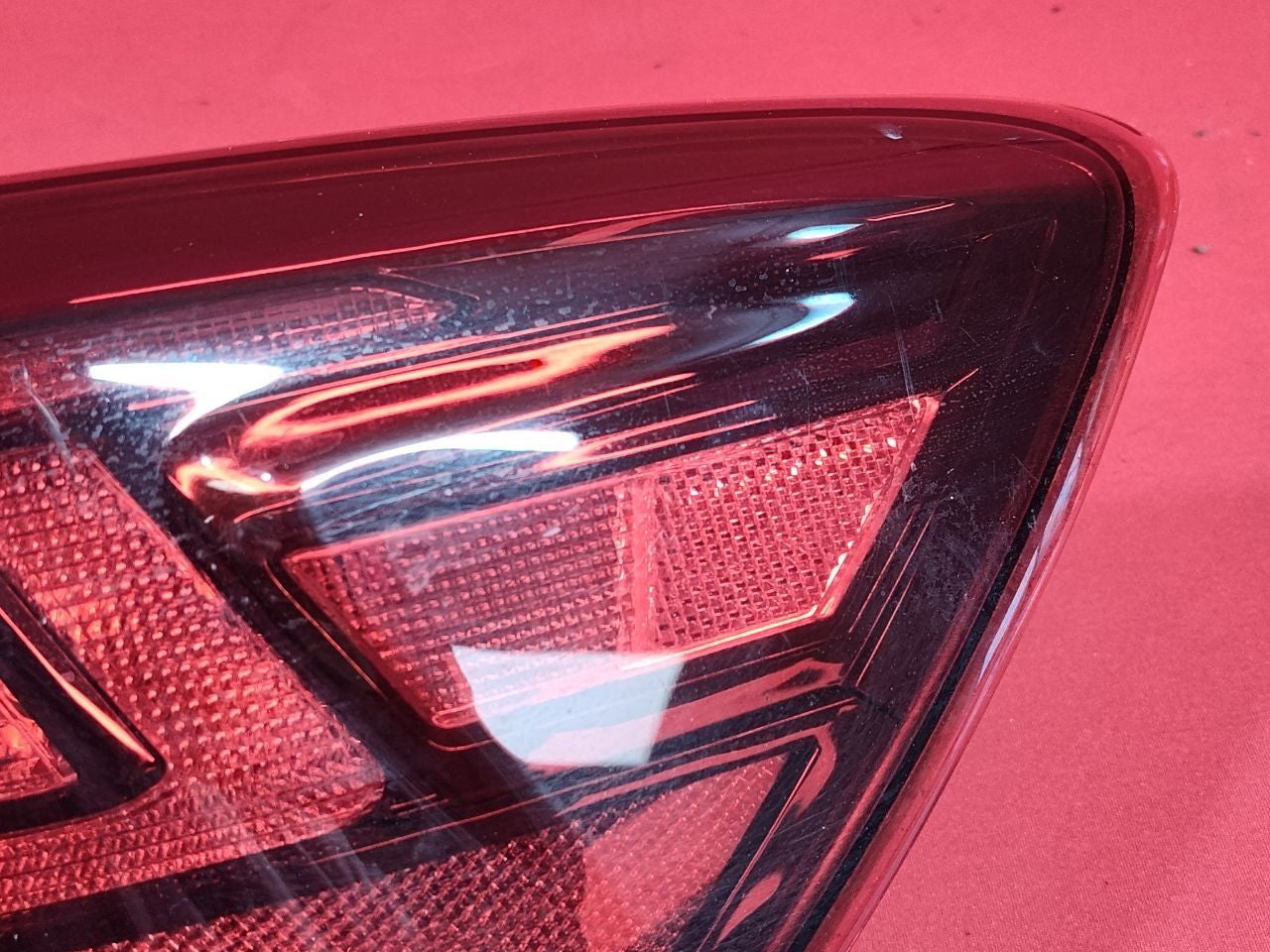 2019-2024 Kia Forte RIGHT PASSENGER OUTER Quarter Incandescent Tail Light Lamp
