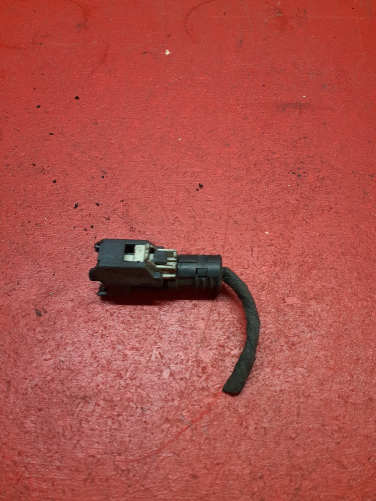 2005 - 2009 Kia Sorento Amanti 3.5L 3.8L Fuel Rail injector PIGTAIL 35304-3C400