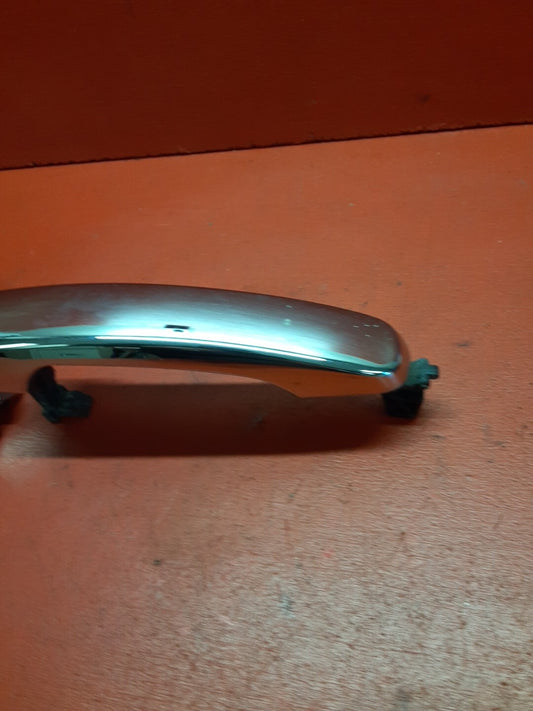 07-17 GM Multi Vehicle Front Left Driver Exterior Door Handle Chrome 22867272