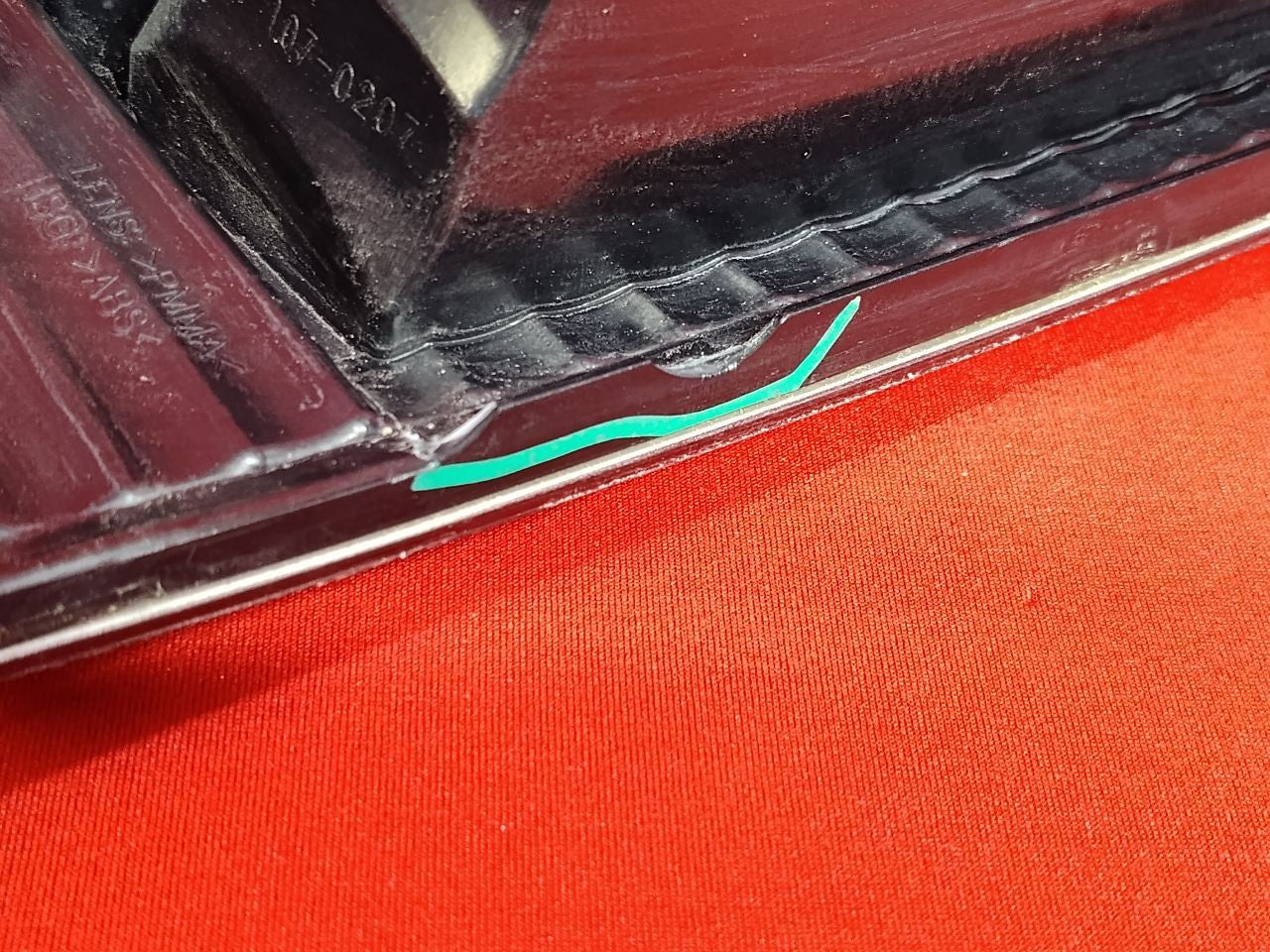 2008-2014 Subaru Tribeca RIGHT PASSENGER INNER Liftgate Hatch Tail Light Lamp
