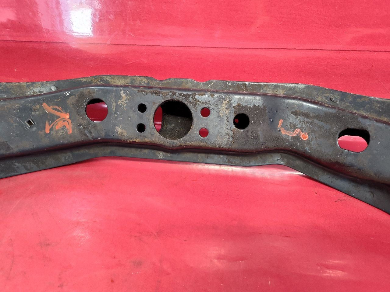1990-1995 Toyota 4Runner 3.0L V6 Automatic Transmission Crossmember 4WD ONLY