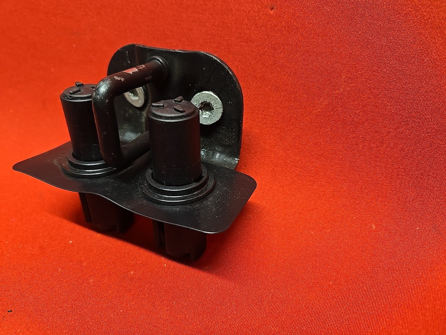 18-20 Buick Regal Sportback Rear Hatch Striker Latch w/ Bumpers / Bolts / Cover