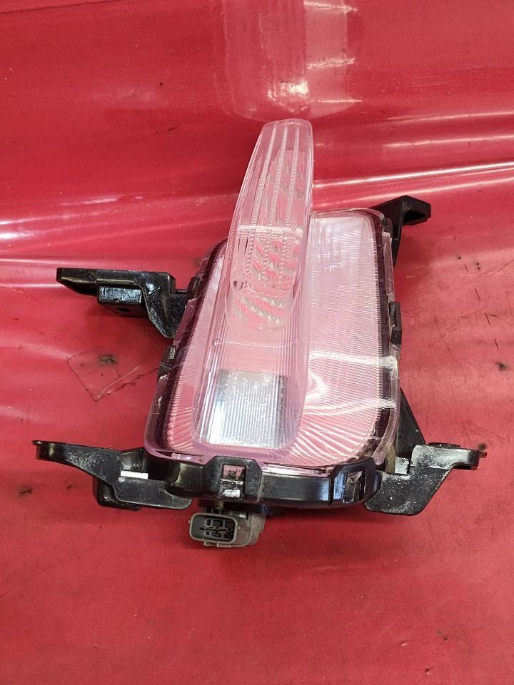 2019-2021 Kia Forte FRONT LEFT DRIVER Turn Signal Corner Lamp w/ Bezel