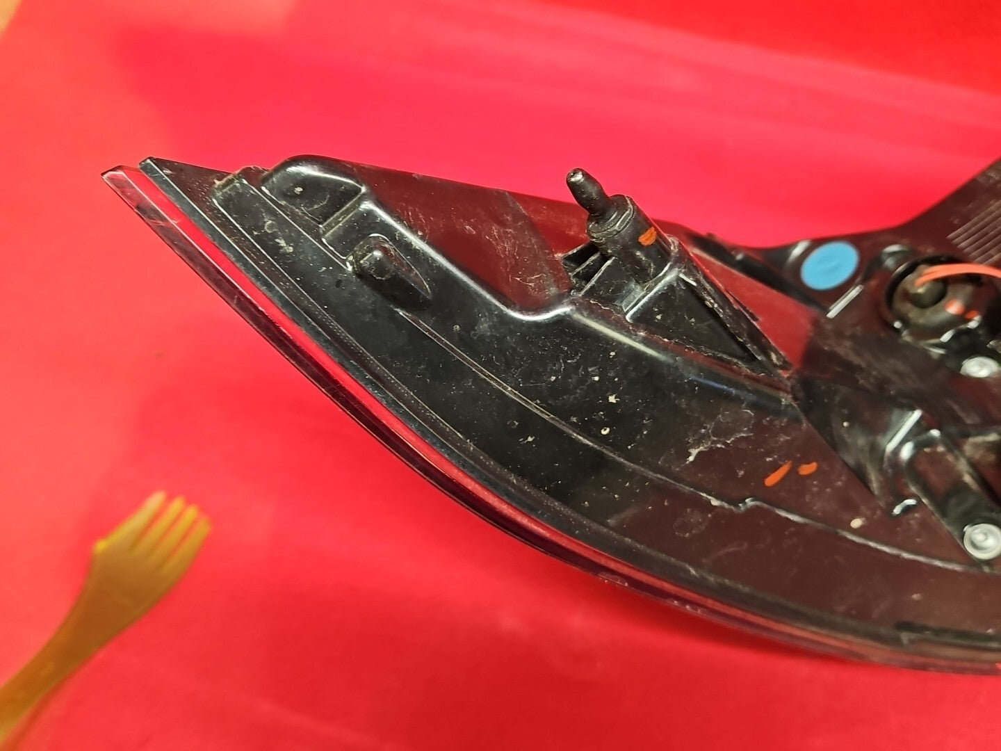 18-20 Buick Regal Sportback RIGHT PASSENGER Outer Body Quarter Tail Light Lamp
