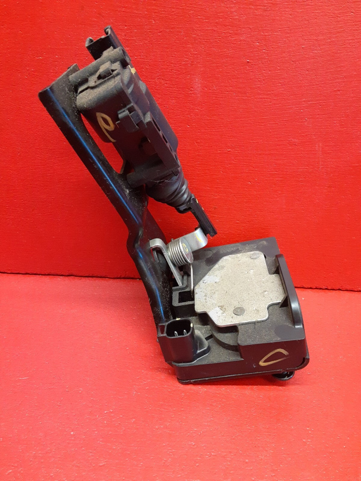 08-12 Ford Escape / 08-11 Mariner REAR LIFTGATE TAILGATE LATCH ACTUATOR Assembly