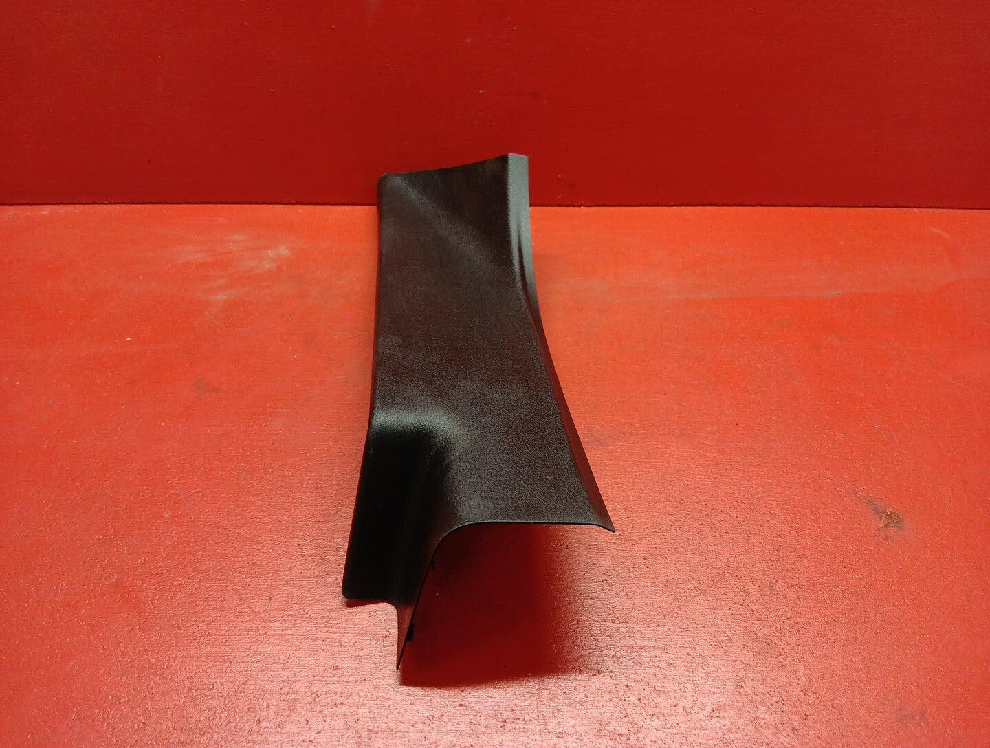 2022-2023 Mitsubishi Outlander Rear Left Scuff Sill Trim 7656A363XA