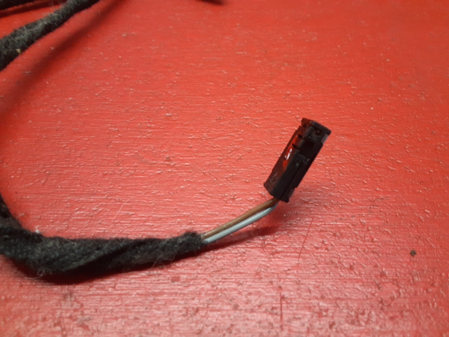 02-08 Audi A4 Quattro S4 RS4 Radio Bracket Switch Housing PIGTAILS 8E0-858-005-F