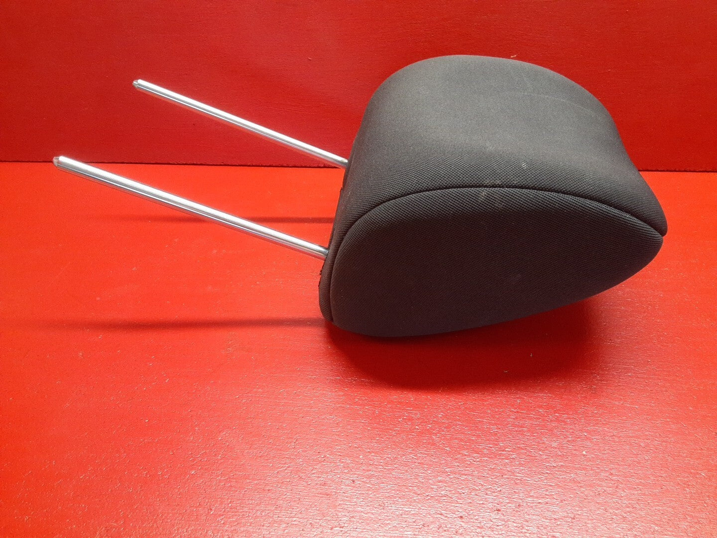 2010 2011 Kia Soul FRONT Headrest Head Rest Pair Black Cloth